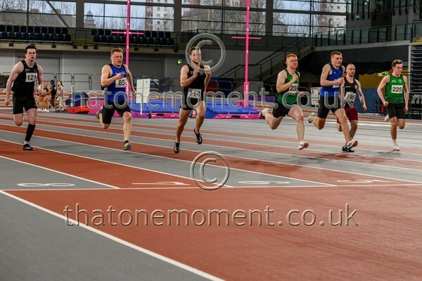 StudInd-914664 - Track Male Set One