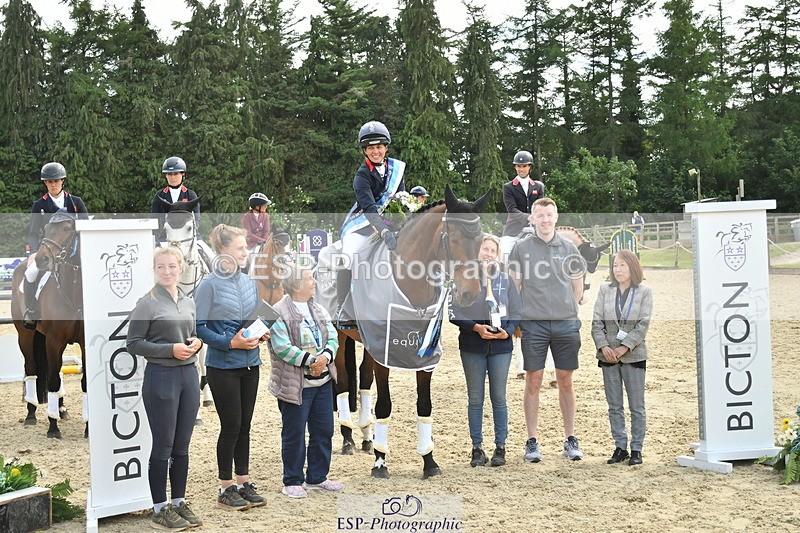 250525A-161217-18895 - Presentations Section C CCI 2 Star Long
