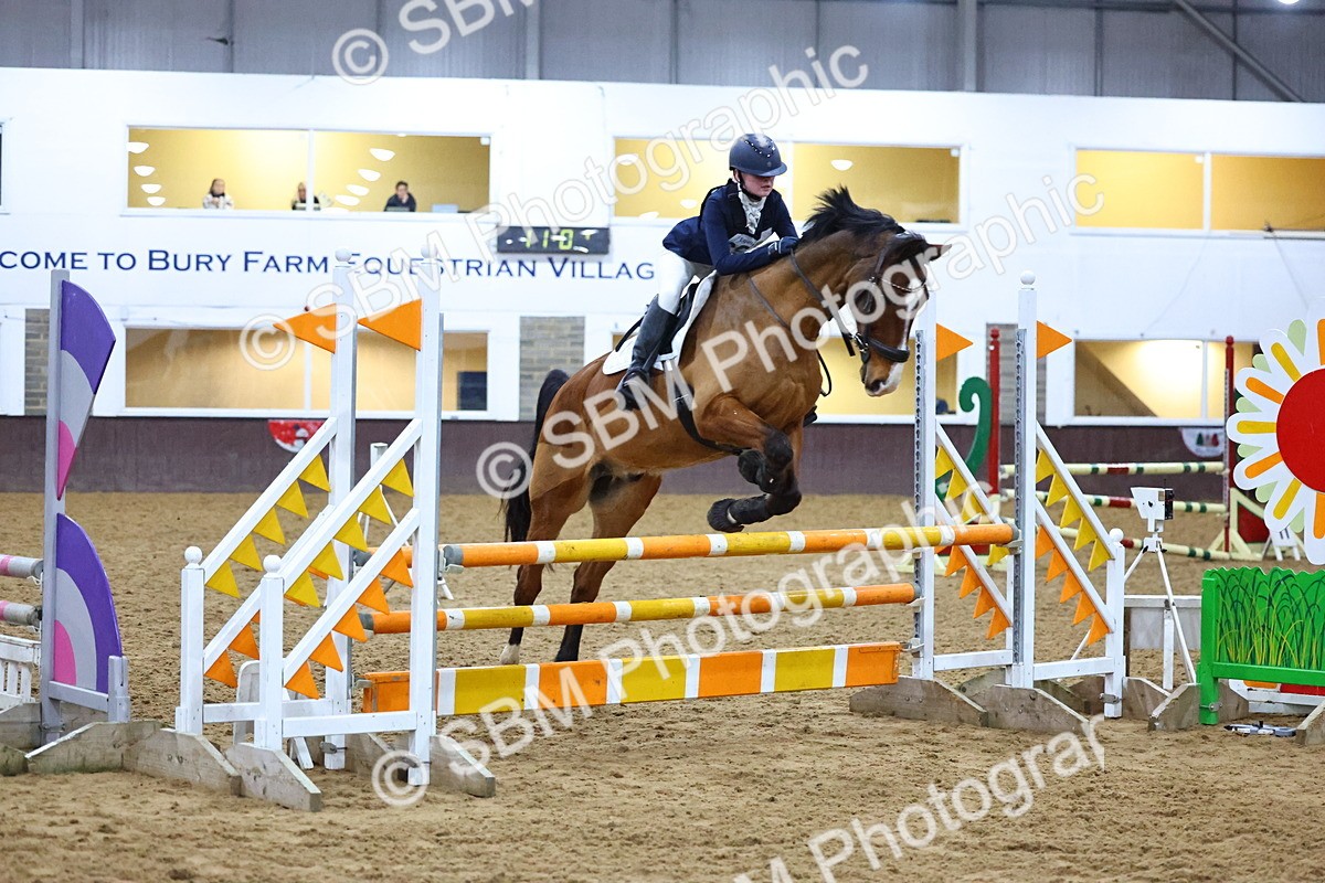 SBM_002767 - Class 6 - Holly & Ivy Stakes - 90cm