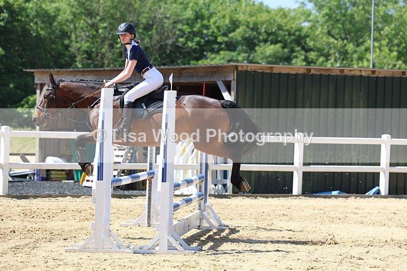 3E7A9453 - Class 8: Senior 80cm