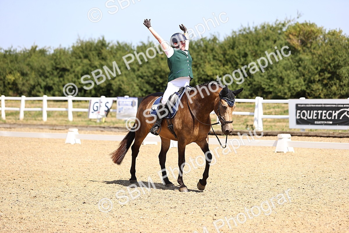SBM_009503 - Novice 5 - 9.50-10.53