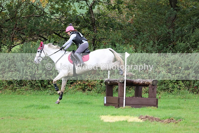 JPP_5503 - Class 6: 90cm +: Crossed Logs