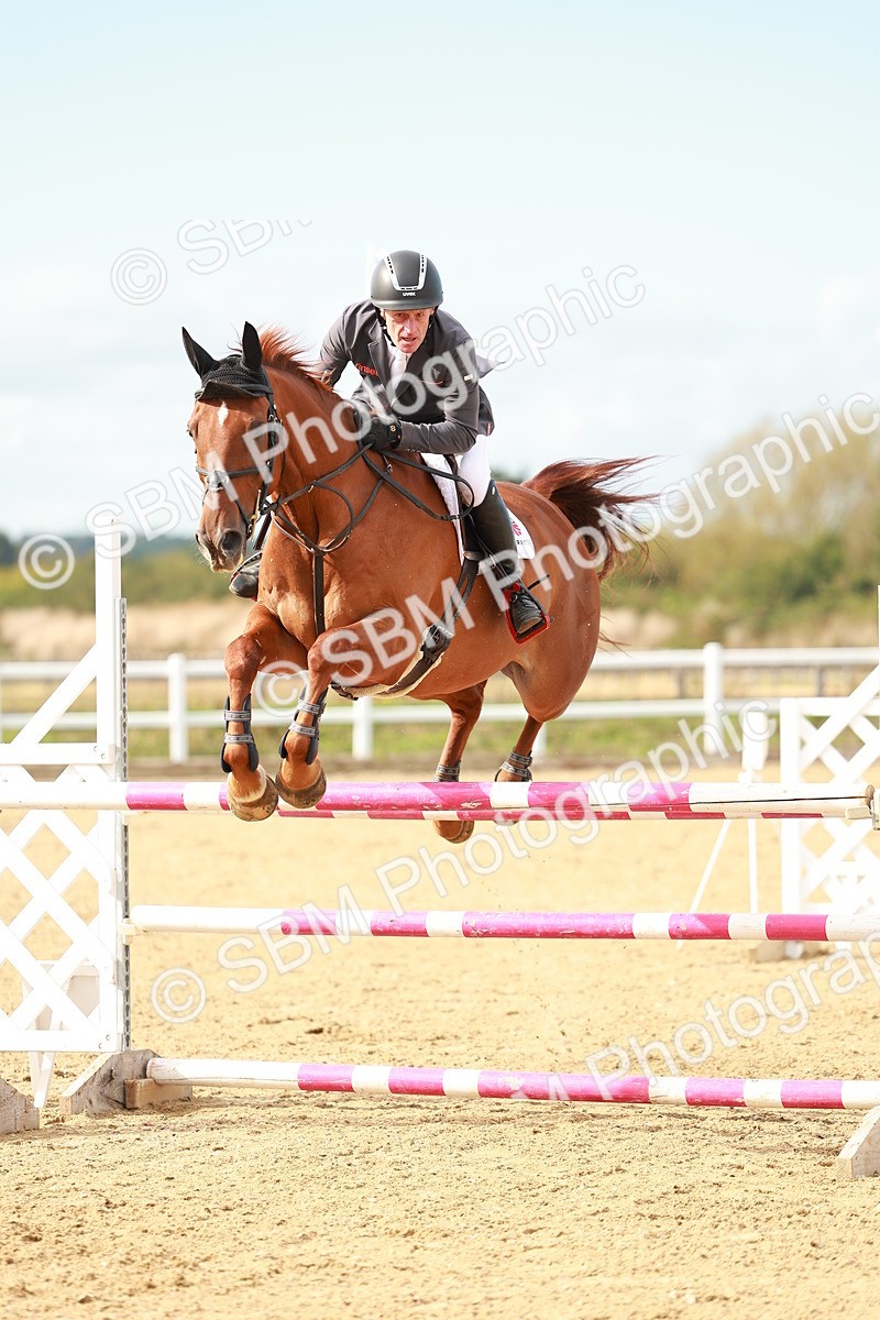 SBM_001756 - Class 4 - Senior Newcomers - 1.10m