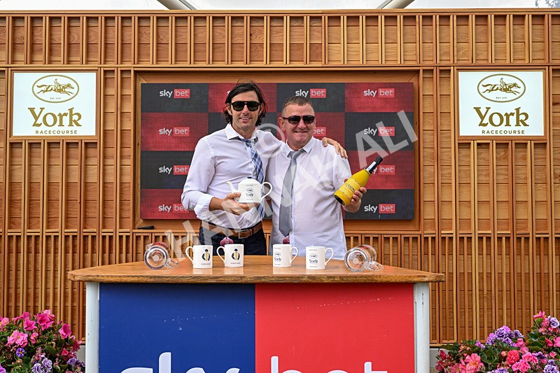250726-Race 1-Kodiac Thriller-0118 - Race 1 13.30pm Sky Bet 'Jump Jockeys' Nunthorpe' Handicap