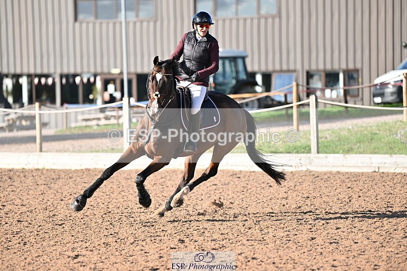 231014A-182143-06492 - Cls 21 National 1.30 & 1.40m Open