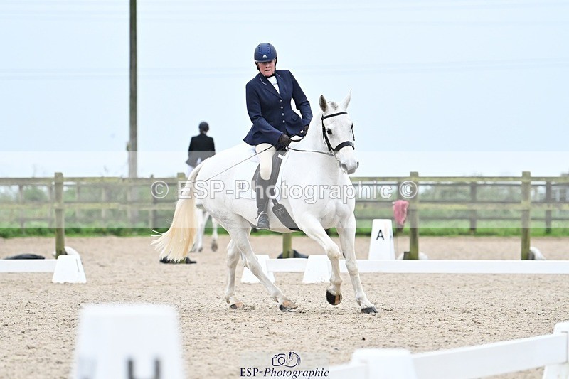 241103-152710-03123 - Novice 1 - 14.44 to 16.08