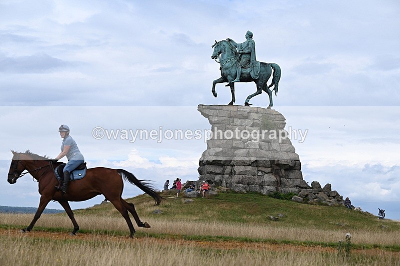 DSC_7644 - Time at Statue 13:16 to 13:52