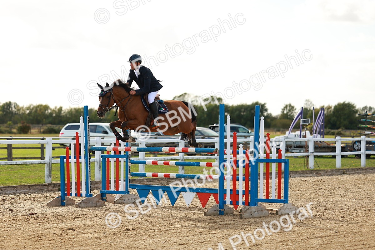 SBM_002100 - Class 5 - Senior Foxhunter - 1.20m