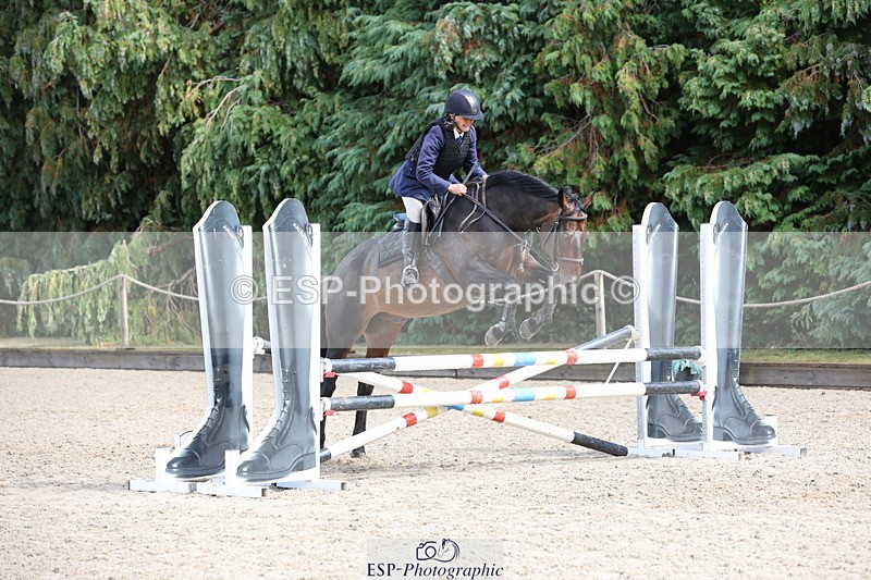 250829A-122422-01631 - Cls 7 British Novice and 90cm