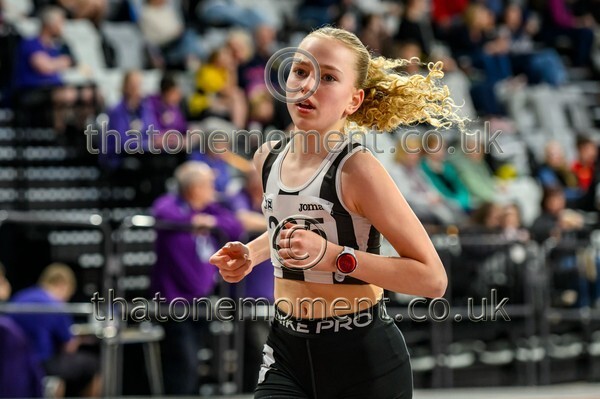 AgeInd25SUN-914457 - Track Female Set Two