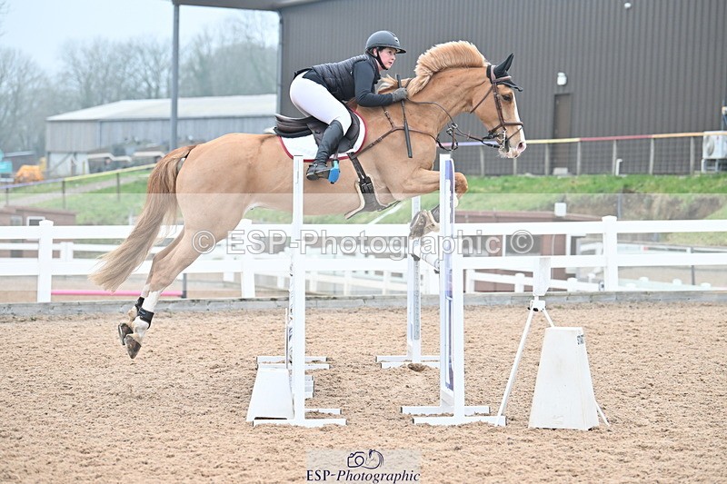 240113A-123711-02015 - Cls 12 Newcomers and 1.10m Open