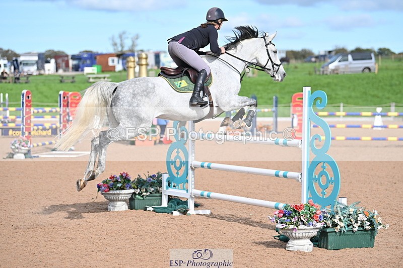 231015A-131054-08118 - Cls 30 Foxhunter & 1.20m Open