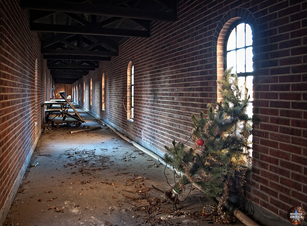 Pilgrim State Hospital (Brentwood, NY) | Holiday Spirit - Pilgrim State Hospital