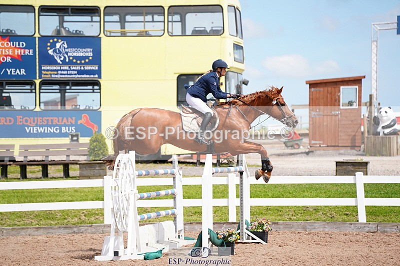 240525A-142010-06555 - Cls 18 National 1.40m