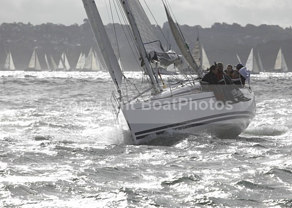 120630 GBR1307R _MG_2266 - ROUND THE ISLAND RACE - 30th June 2012