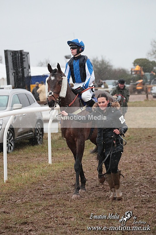 PtP 260125 1039 - Cocklebarrow Point-to-Point racing with the Heythrop Hunt 26/01/25