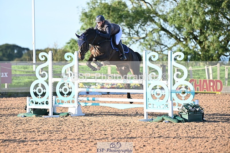 231015A-090023-06813 - Cls 28 Newcomers & 1.10m Open