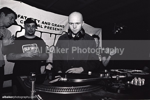 41 - Friends-&-Family @ the roadhouse 06.04.02