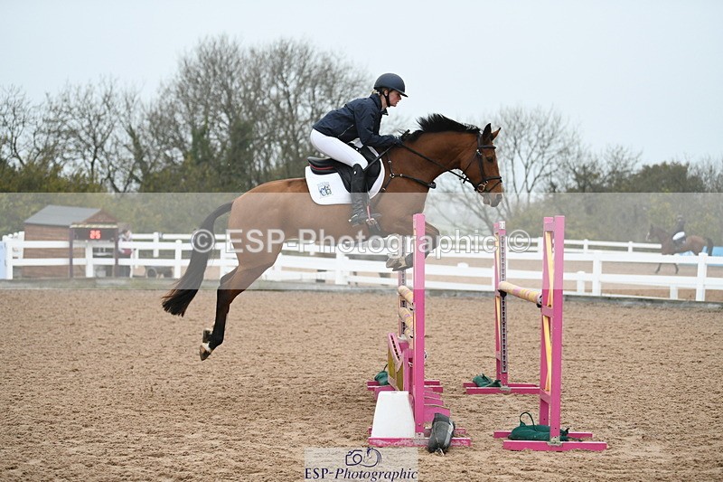 241103A-103152-07488 - SUN Cls 21 Snr Newcomers and 1.10m Open