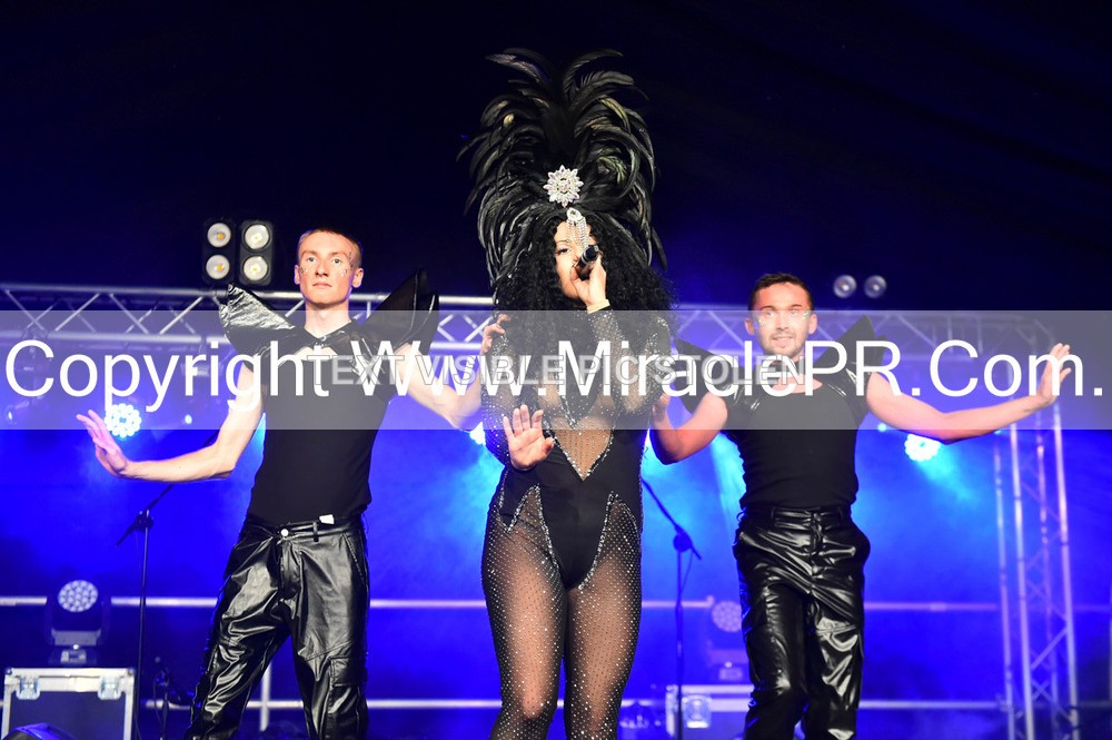 SH4_6970 - The Cher Experience