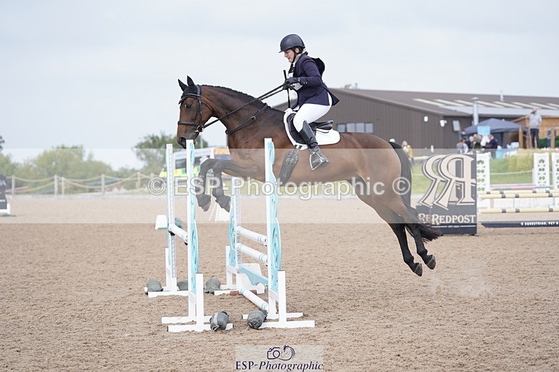 240831A-121714-01477 - 022-Danielle.Burnford-ULTRA.LIGHT