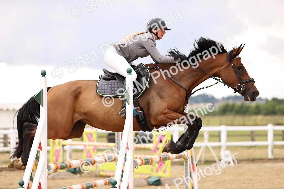 SBM_026338 - Class 12 - Amateur Championship Qualifier 1.05m