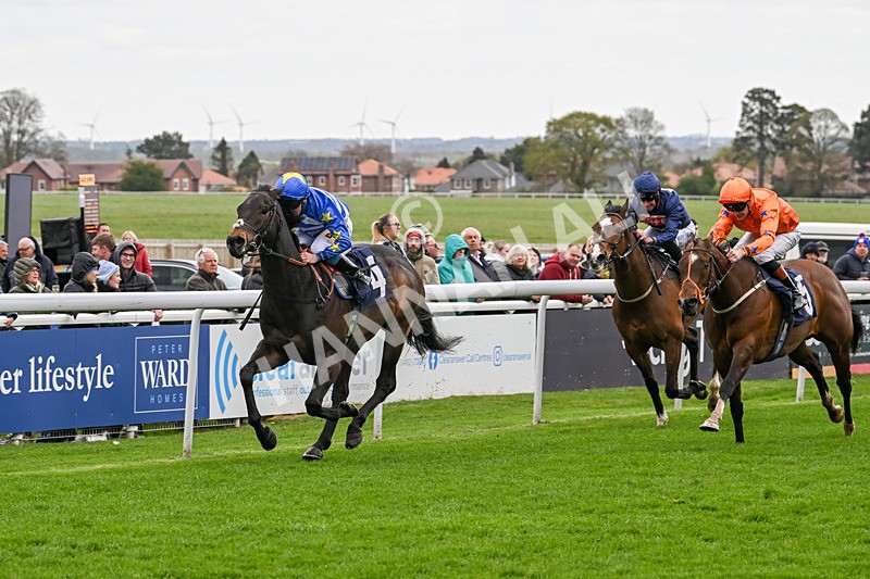 160425-Race 2-Trilby-2548 - Race 2