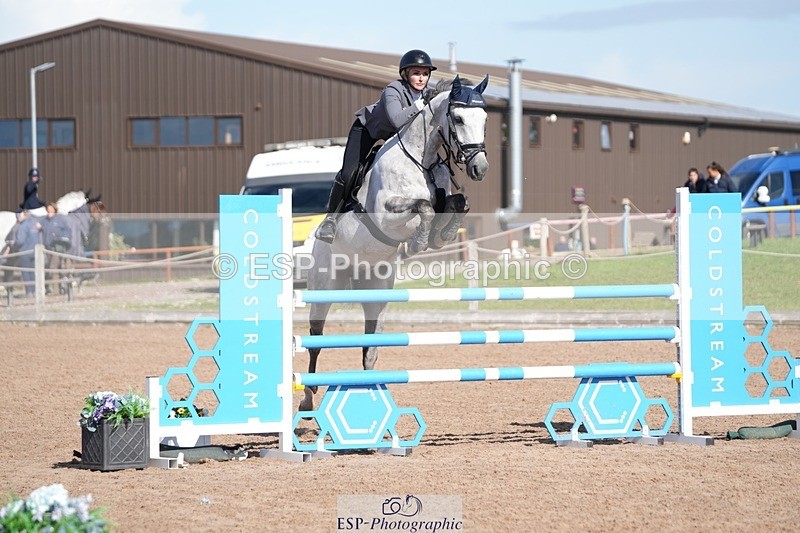 250913-104144-06222 - Cls 14 Snr Newcomers