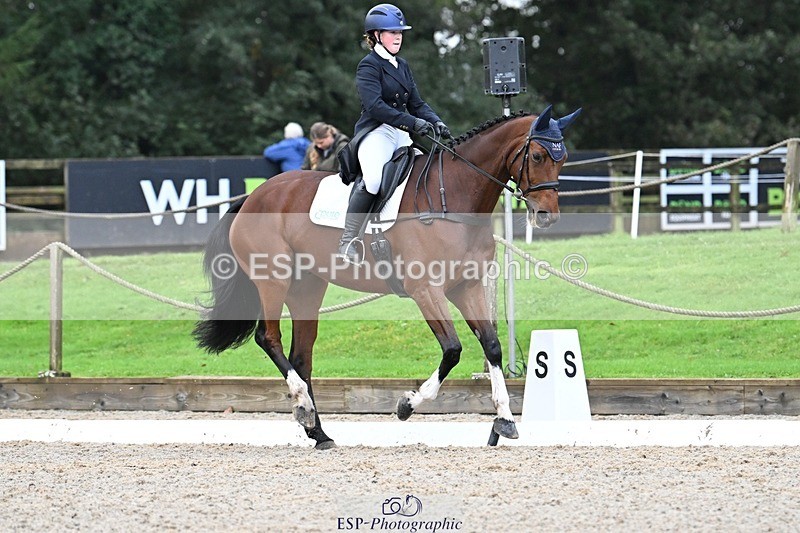 231019-113938-01871 - 040-DODINGTON-Sophie.Wildern-DR