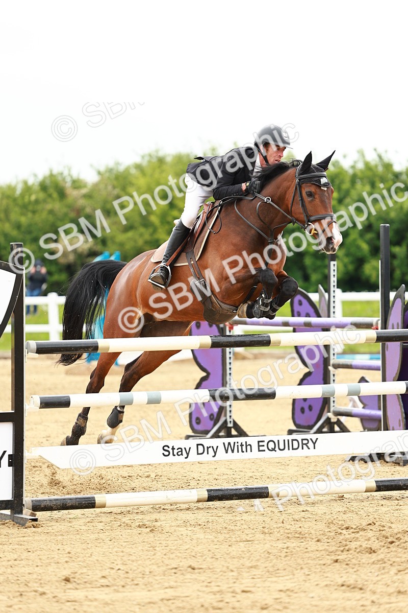 SBM_001148 - Class 5 - Senior Foxhunters - 1.20m