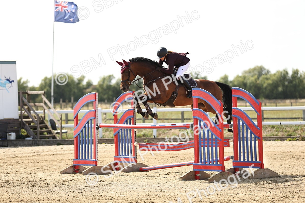 SBM_005215 - Class 6 = Senior Newcomers - 1.10m Open