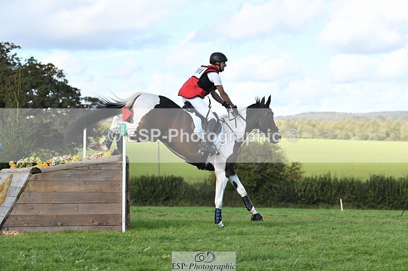 231022-130912-28661 - 301-WESTCEFFYL.KINGSWAY.LAD-Ben.Lee.Liles-XC