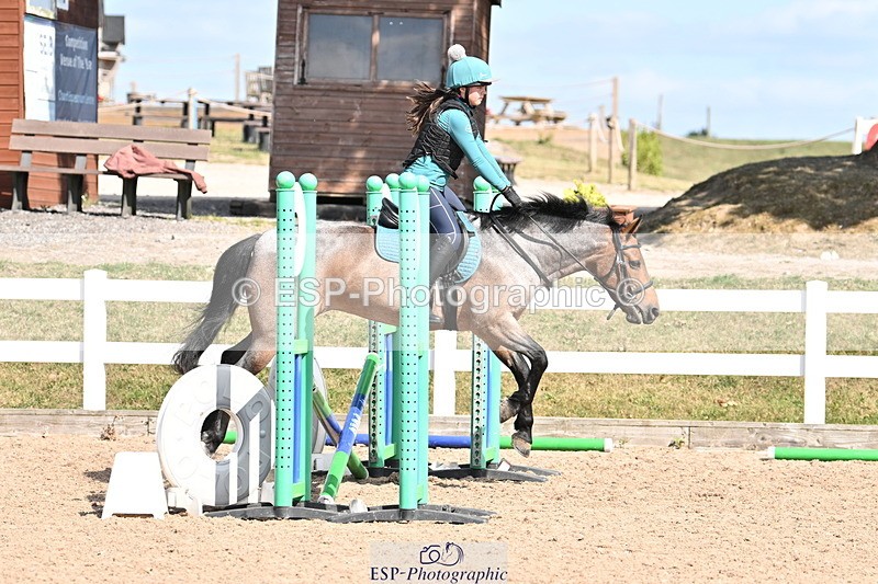 250821B-154248-00592 - Group B - Danielle