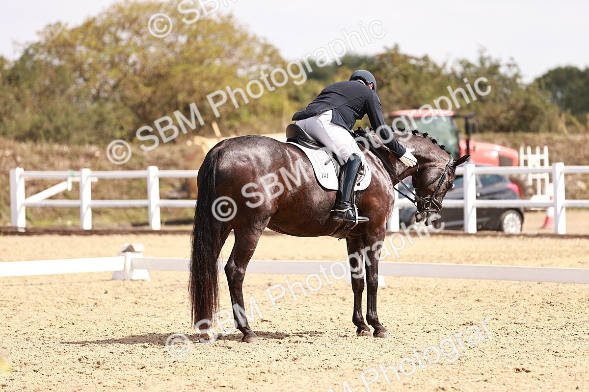 SBM_018549 - Class 17 - Novice 6