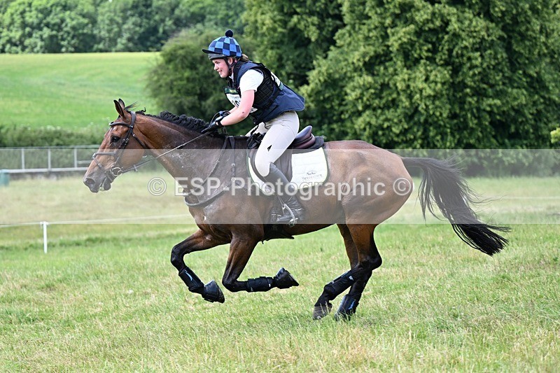 240630X-134150-7780 - 395-Tilly_Swanton-QUINTUS_GRANDIA_Z