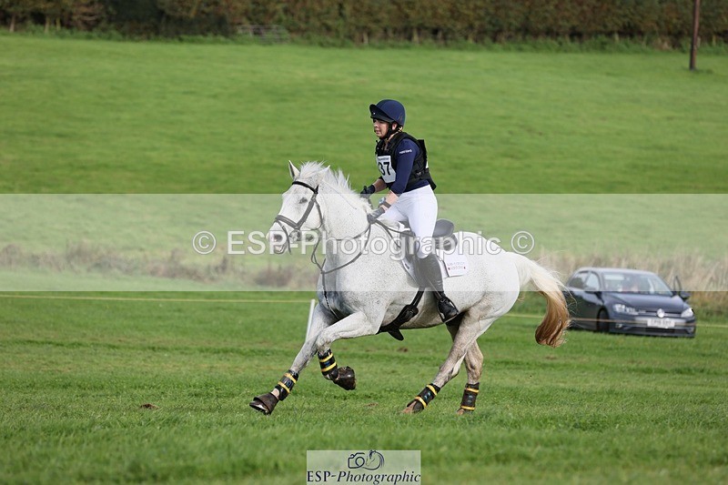 231021-134245-17157 - 437-DONBEG.GREY-Hannah.Underhill-SC+XC