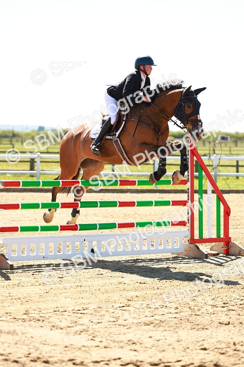 SBM_001091 - Class 4 - Senior Newcomers 1.10m