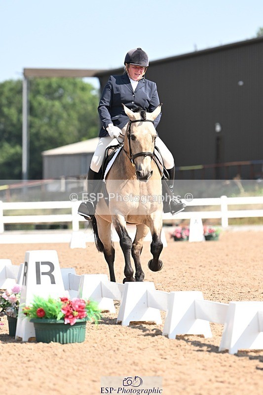 250816-111357-03563 - 082-Sarah.DavisWinston.Classic.Gold