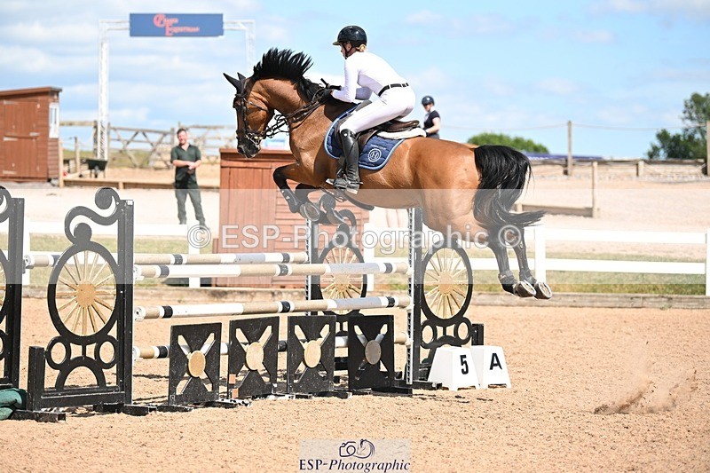 250709-153946-01184 - Cls 6 Snr Fox & 1.20m