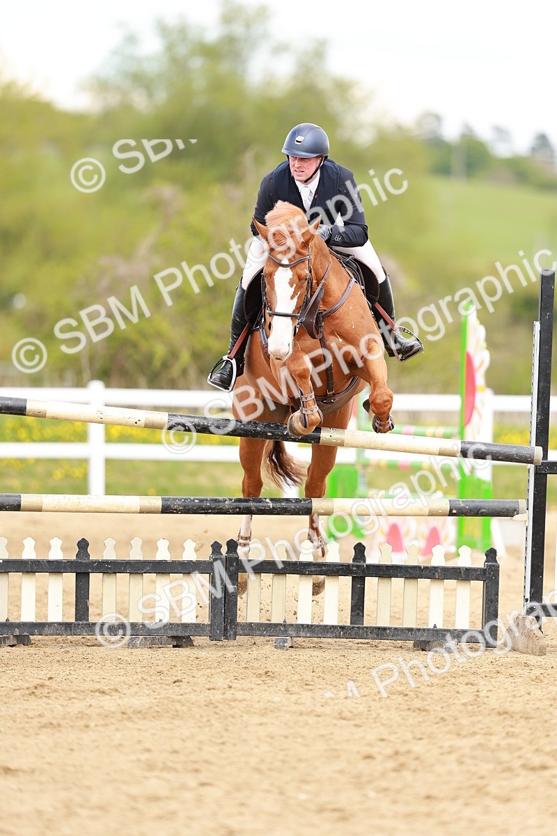 SBM_002046 - Class 4 - Senior Newcomers - 1.10m