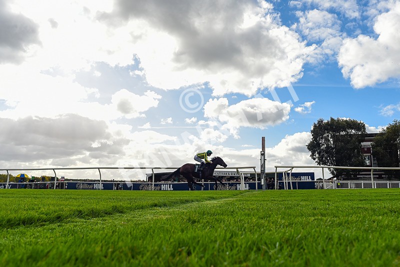 171026-Race 2-Inkberrow-8856 - Race 2 1.35pm Every Race Live On Racing TV Novice Stakes