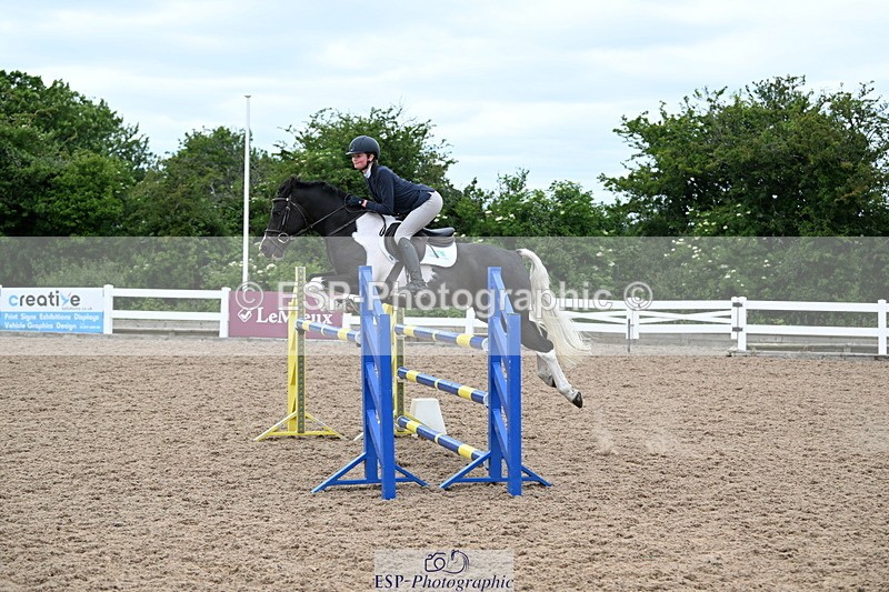 240609A-143143-05965 - Cls 26 Pony Foxhunter and 1.10m Open