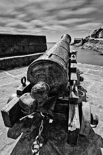 Porthleven Cannon - Black & White