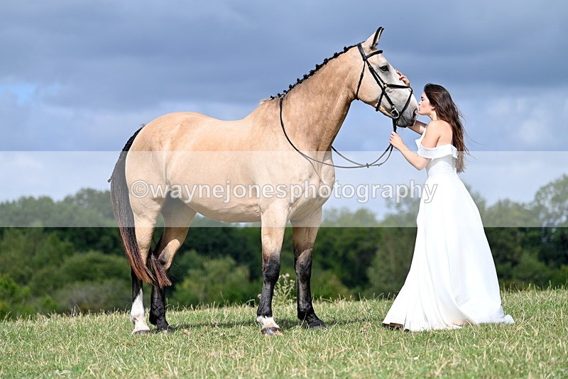 WJ7_6579 - Zoe & Fred Wedding Dress Shoot 09-08-25