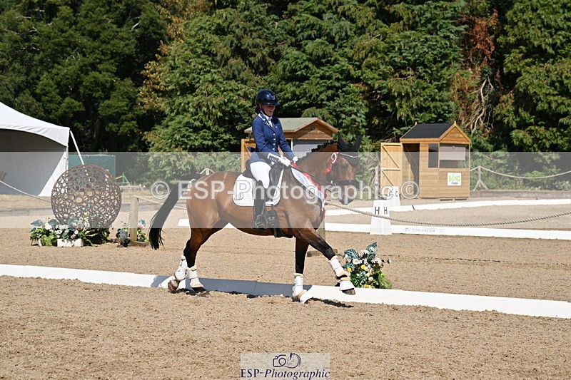 250810A-153328-08180 - Adv Medium SILVER Presentations