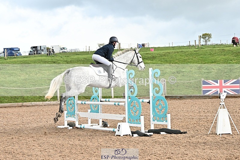 250416-095224-00136 - Cls 1 British Novice and 90cm