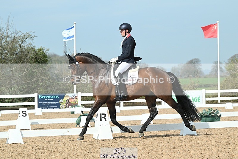 250403-104045-01541 - 048-Angus.Corrie-Deane-Maigret.VD.Watermolen