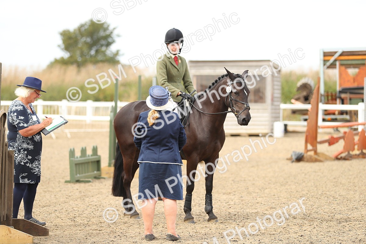 SBM_05611 - Class 48a Style & Performance 70cm (15-19)