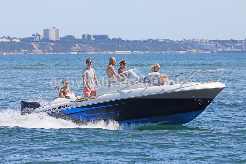 170813 UNNAMED - BENETEAU FLYER 650 1Y3A3070 - Speedboats