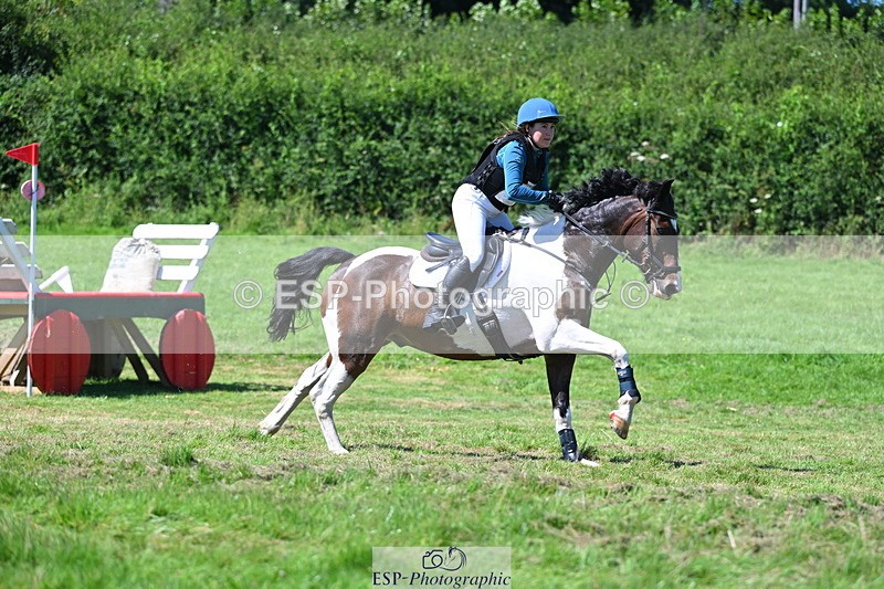 240811A-143020-04886 - 165-